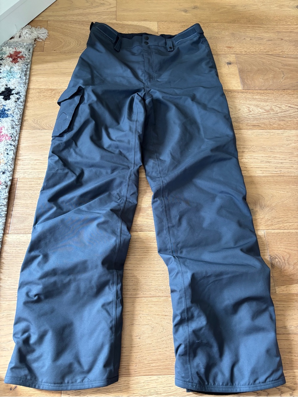 Underarmour storm snowboard ski pants youth XL boys or girls